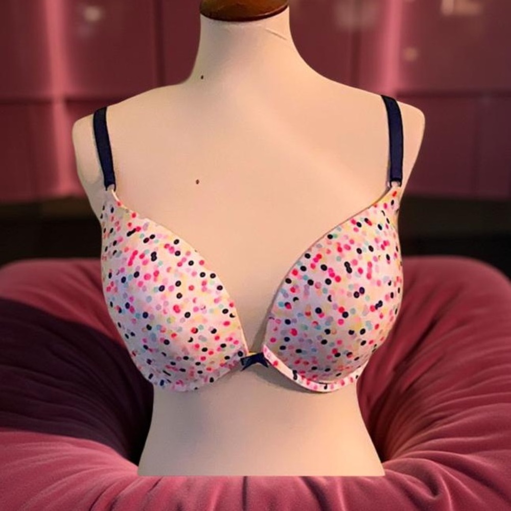 Victoria Secret 38C Demi Bra